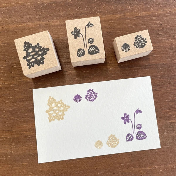 STAMP MARCHE Nakano Emi Floral Illustration Rubber Stamp - Coastal Chrysanthemum